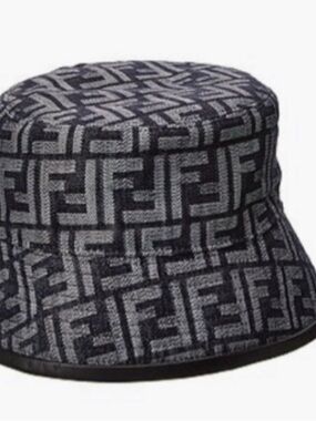 Fendi FF Reversible Bucket Hat Black Gray Logo Monogram Unisex Made in Italy